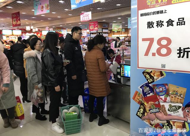 实体百货韧性突围 破解商场旺季人气的双向思维